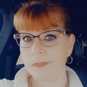 Meet your Posher, Liza